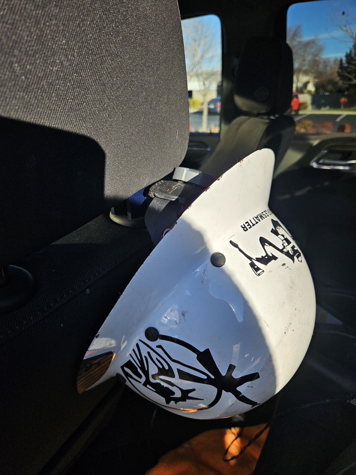 Rig Rack XL With Flag - Hard Hat Hanger